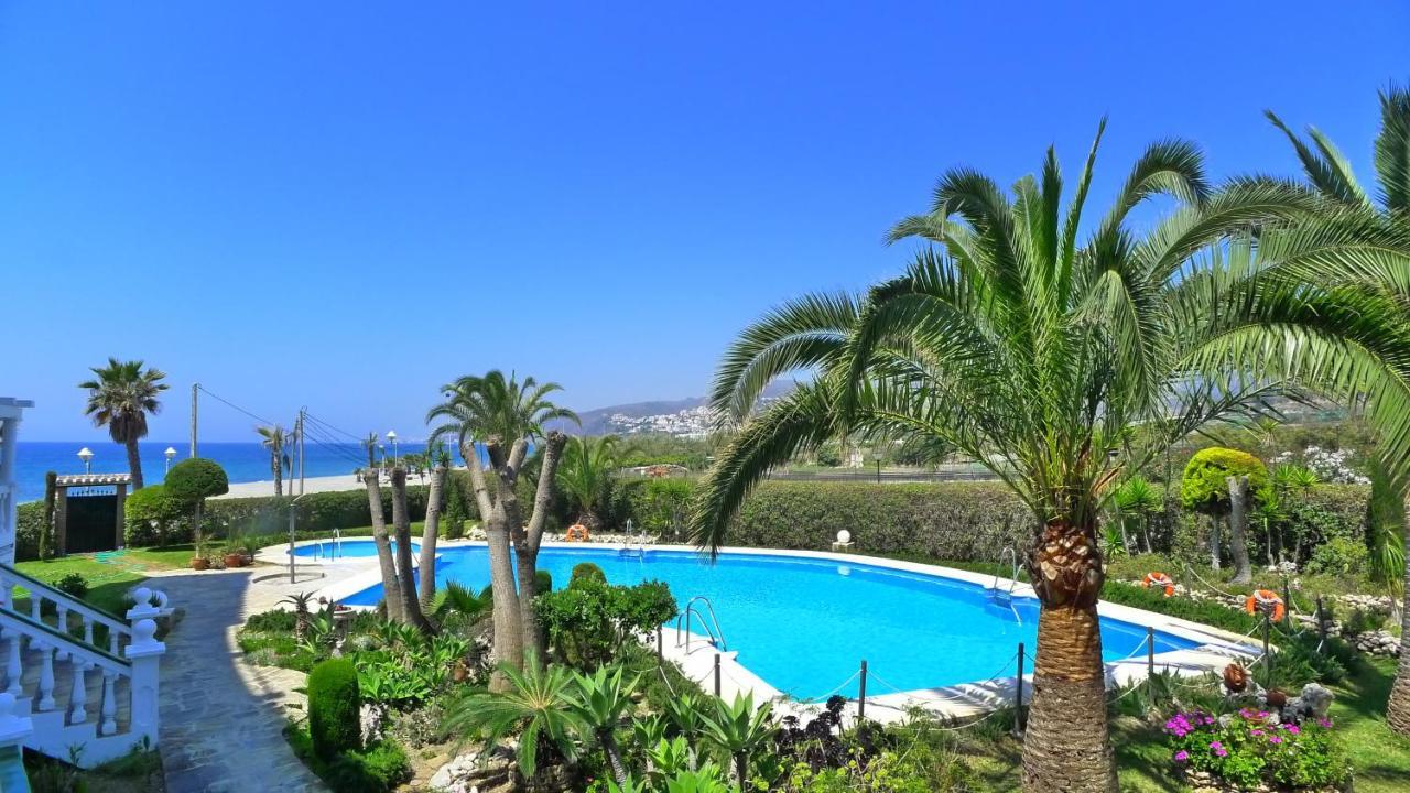 Stella Maris - Sleeps 4 Appartement Nerja Buitenkant foto