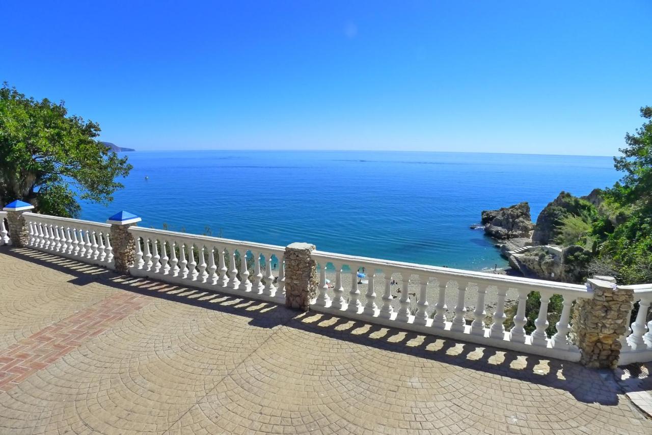 Stella Maris - Sleeps 4 Appartement Nerja Buitenkant foto